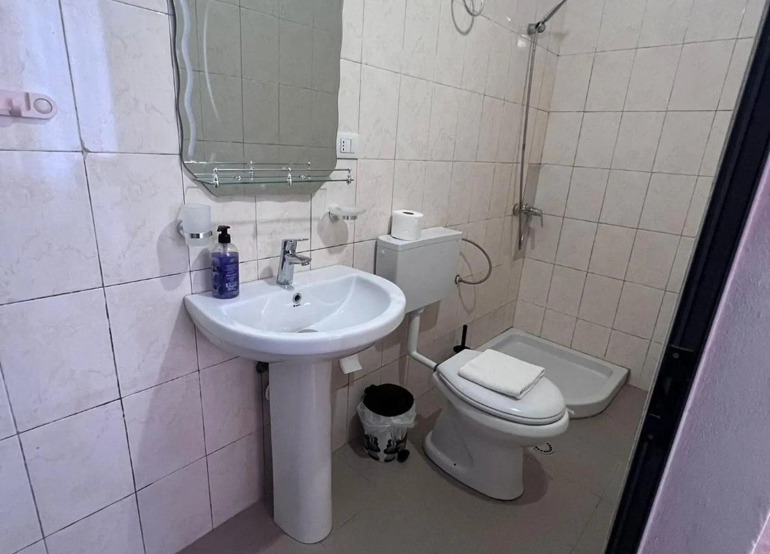 Hostel Internacional Grilë