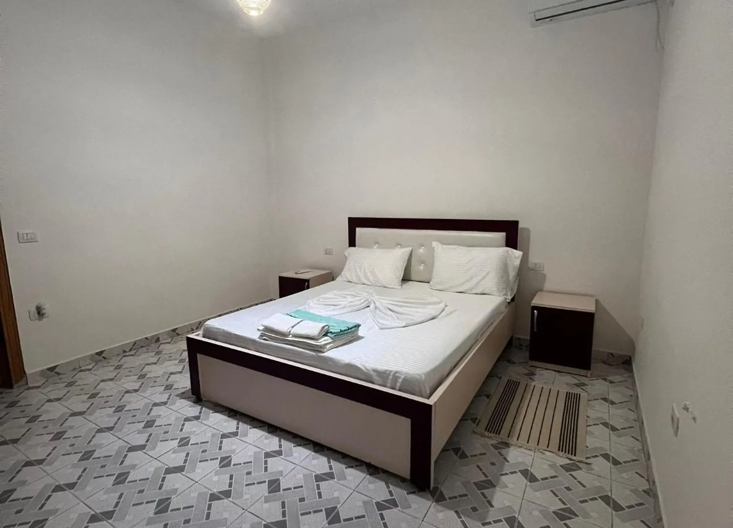Hostel Internacional Grilë 0*,